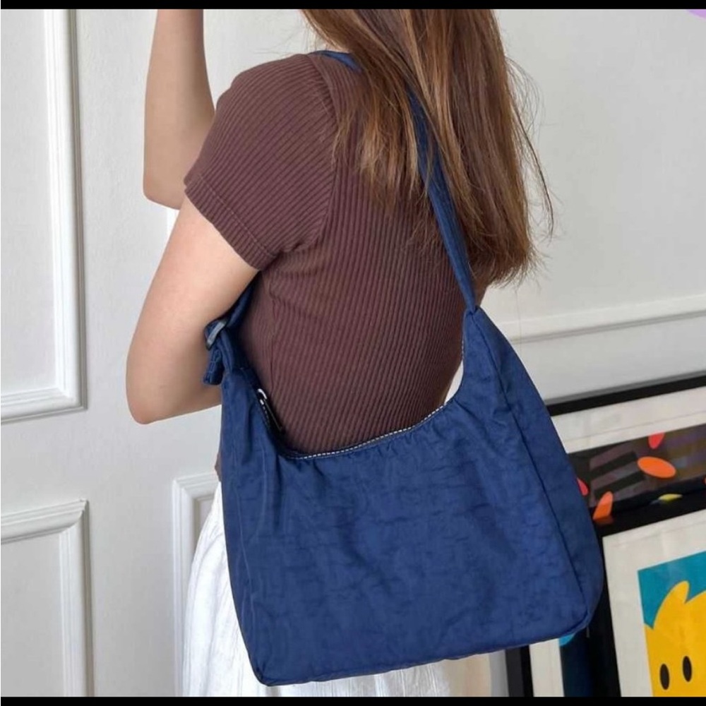 BAGGU Navy Shoulder Bag - Picture 5 of 7